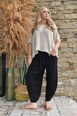 Kiti Paisley Damask 7/8 Barrel Leg Pant Black